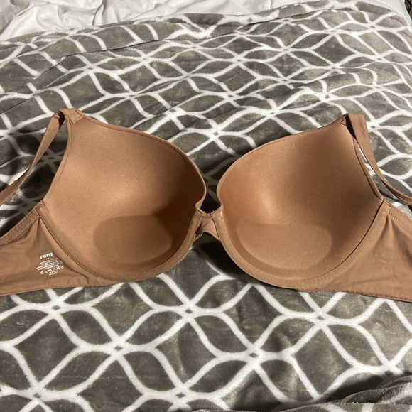 NWOT SKIMS FITS EVERYBODY T-SHIRT PUSH UP BRA - Picture 3 of 4